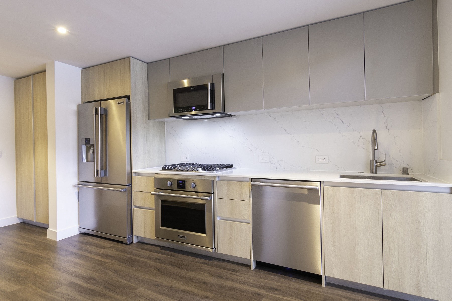 1539 508 Loft Kitchen